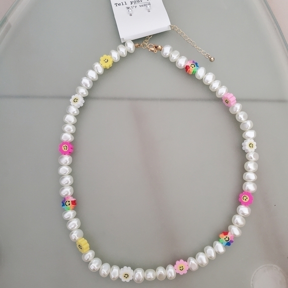 NWT Pearl Beaded Smiley Flower Necklace Retro Hippie - Picture 6 of 7